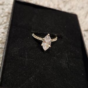 Elegant Silver Marquise Cut Ring 2ct